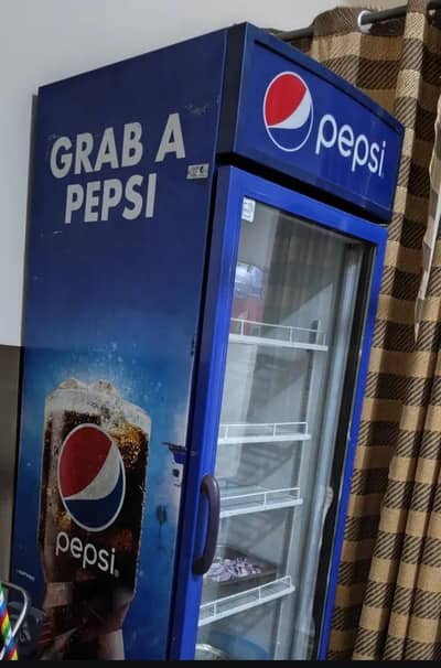 refrigerator Pepsi