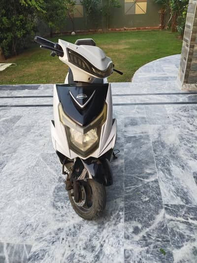 electric scooty