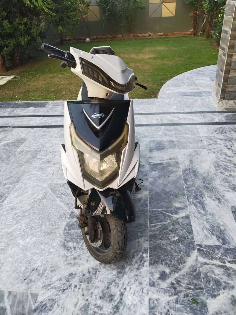 electric scooty 0