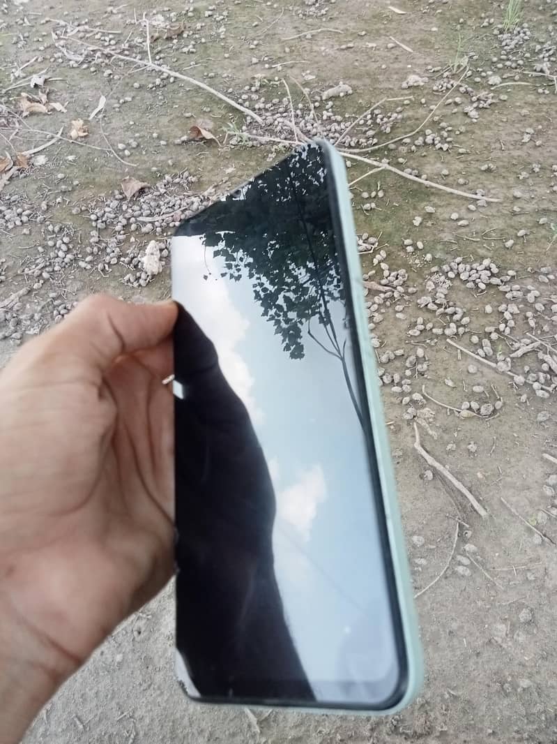 Realme C35 3
