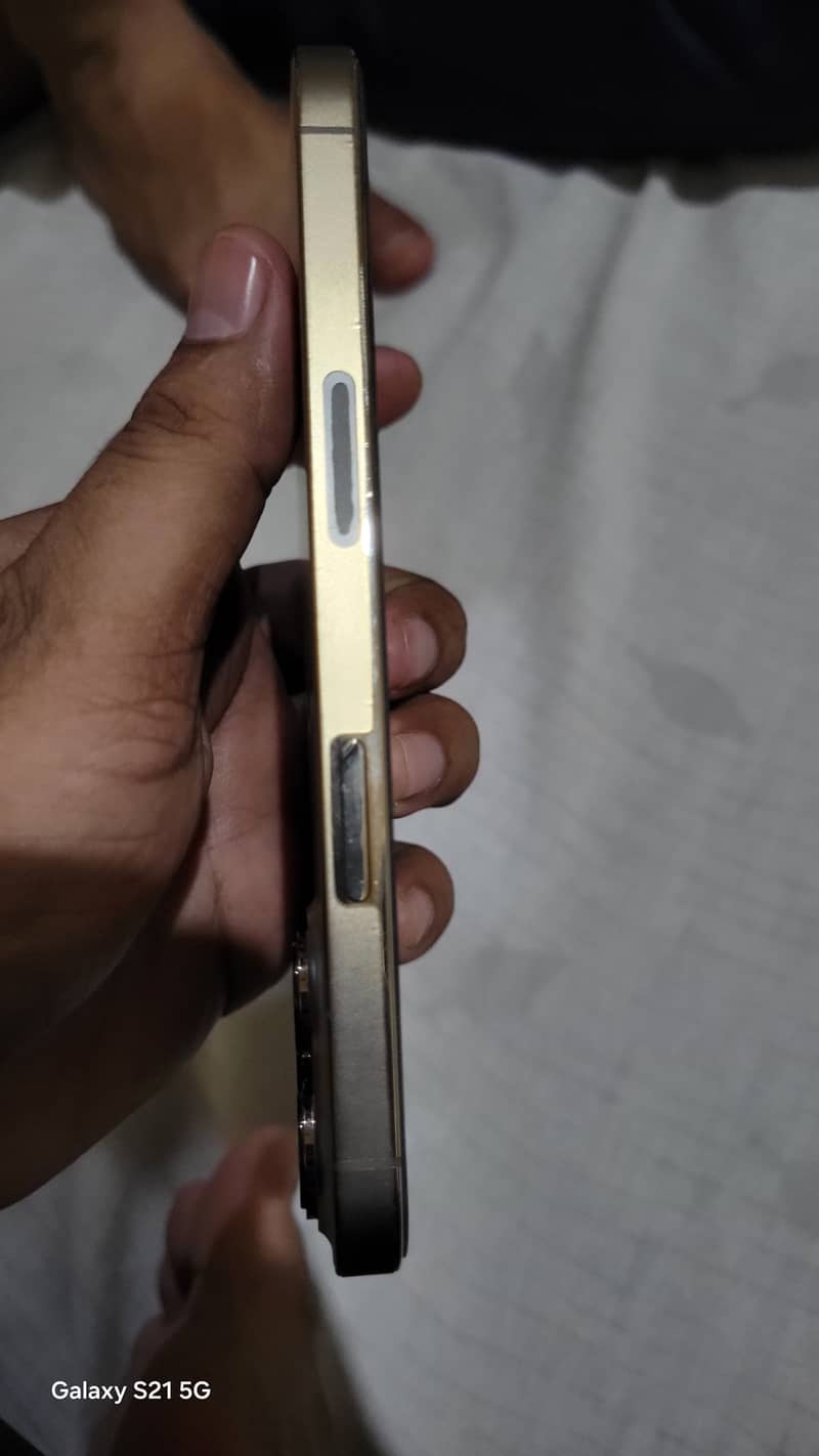 Apple iPhone 13 Pro 1