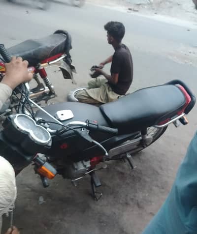 Yamaha YD-100 Junoon 2012