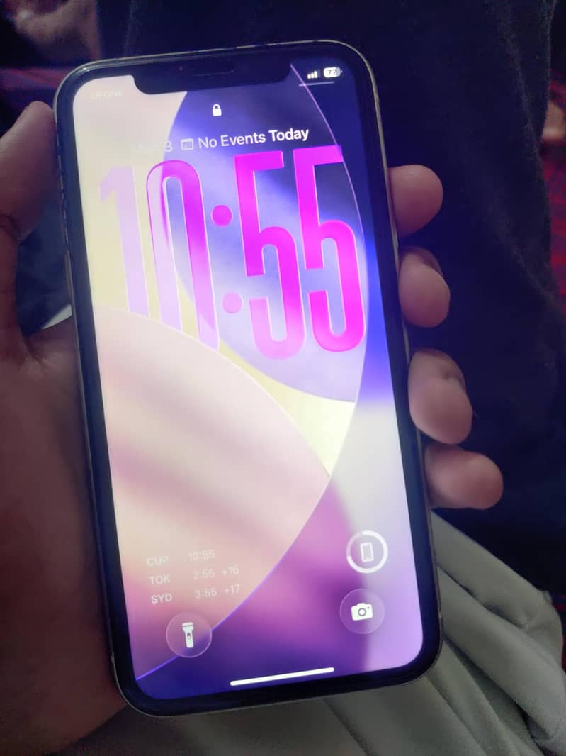 Apple iPhone 11 sim working 4