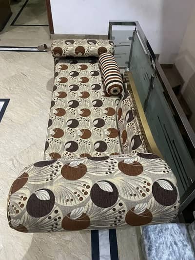 Wood Dewan for sale Almost good condition less then use