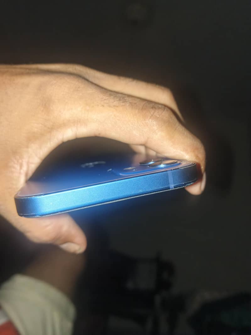 Apple iPhone 12 1