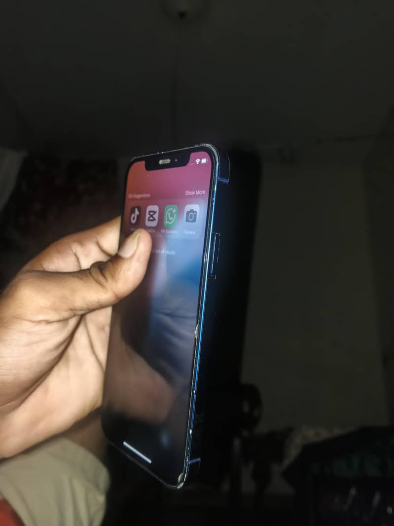 Apple iPhone 12 2