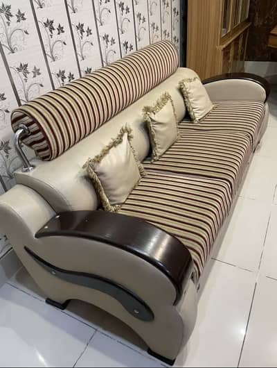 6 seter sofa good condition for sale home used