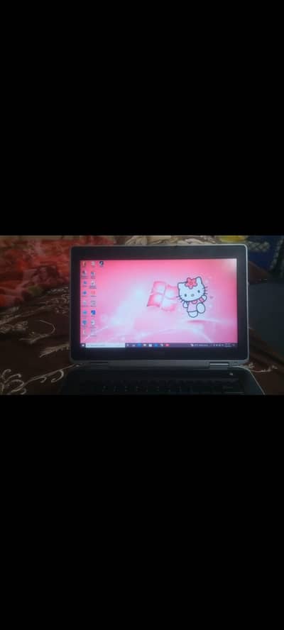 Dell Latitude laptop 8Gb ram 120SSD 10/10
