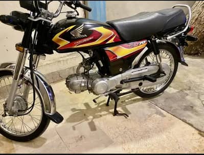Honda cd70 2026 bike new model lete hi bike ke paper bnwa liye they. .