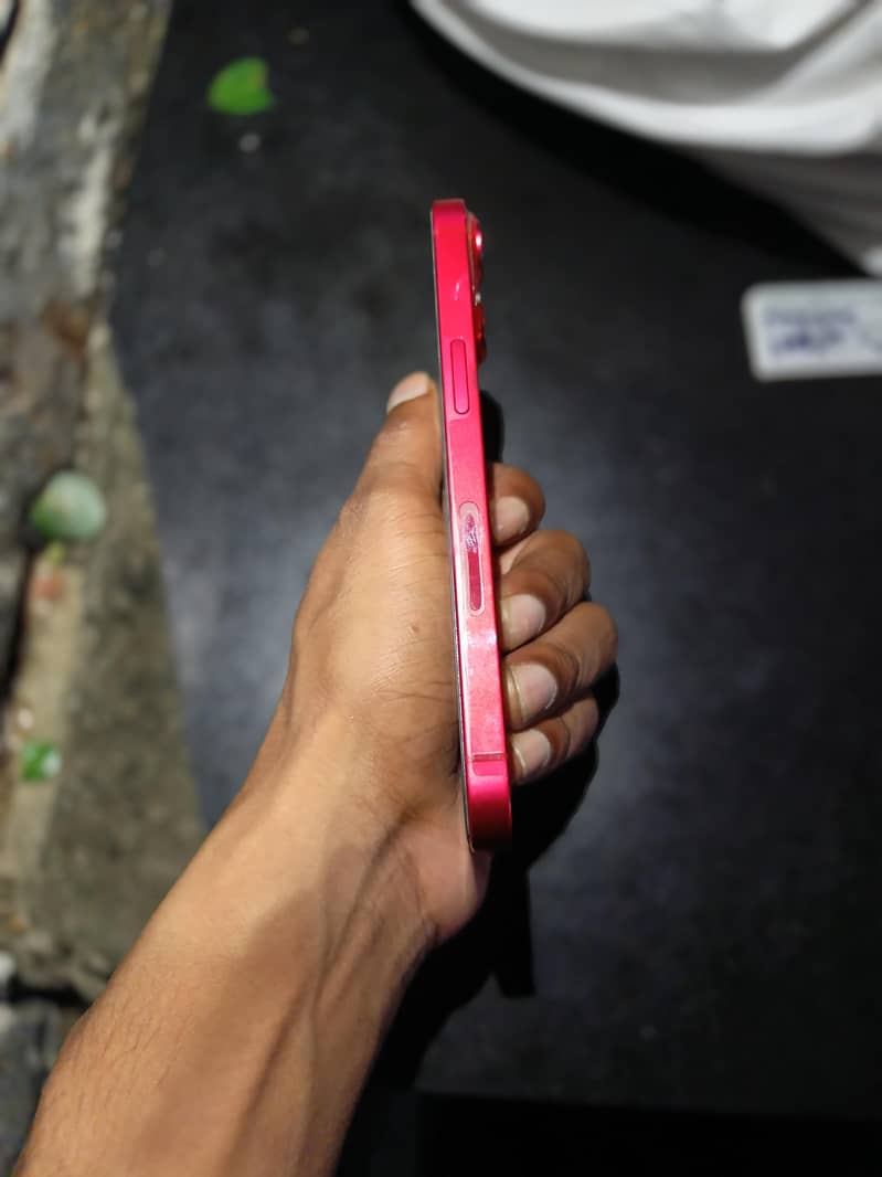 Apple iPhone 14 4