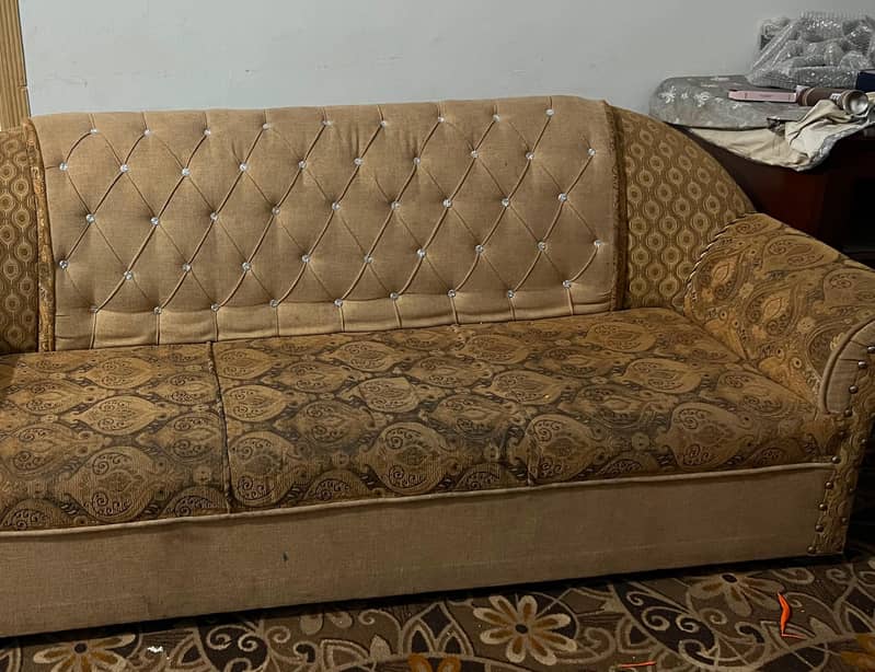 5 seaters sofa 0