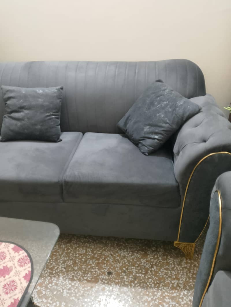 posh sofa 0