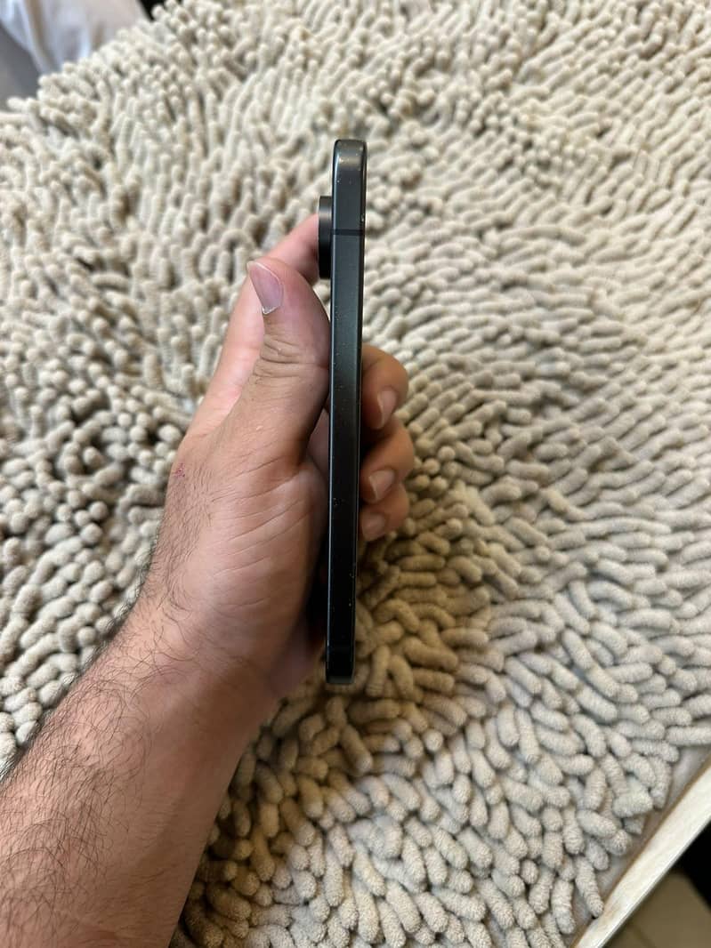 Google Pixel 9 4