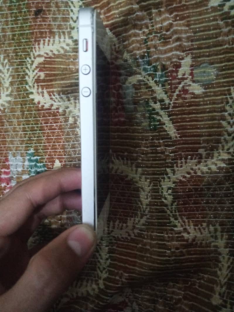Apple iPhone 5 2