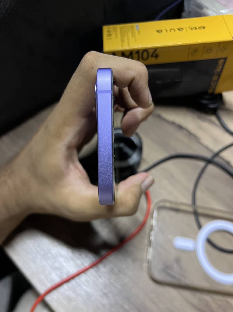 Apple iPhone 12 1