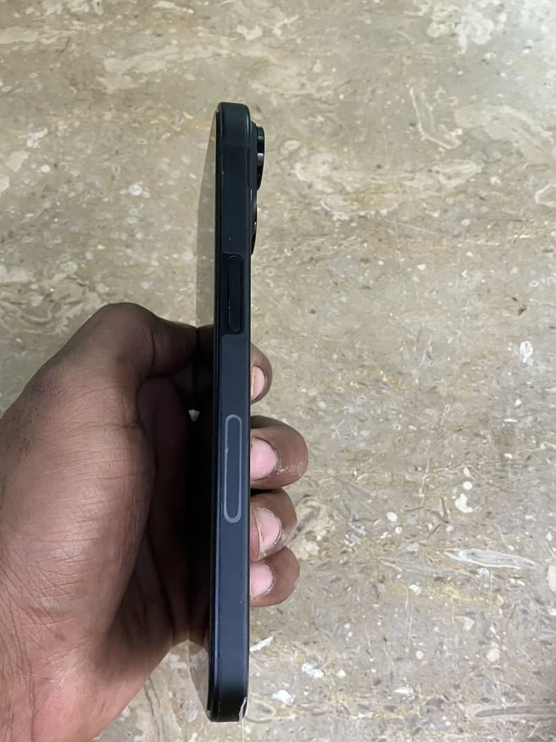 Apple iPhone 15 3