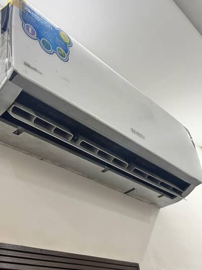 Kenwood 1.5 Ton DC inverter