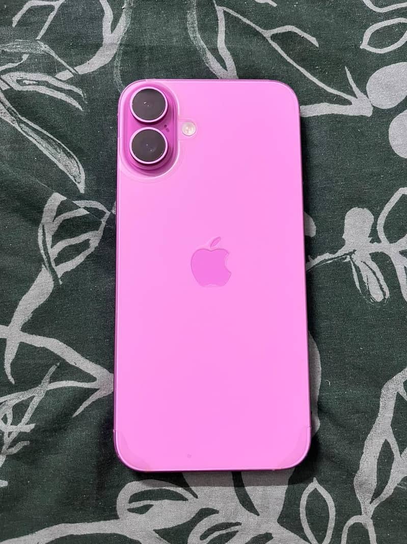 Apple iPhone 16 Plus 0