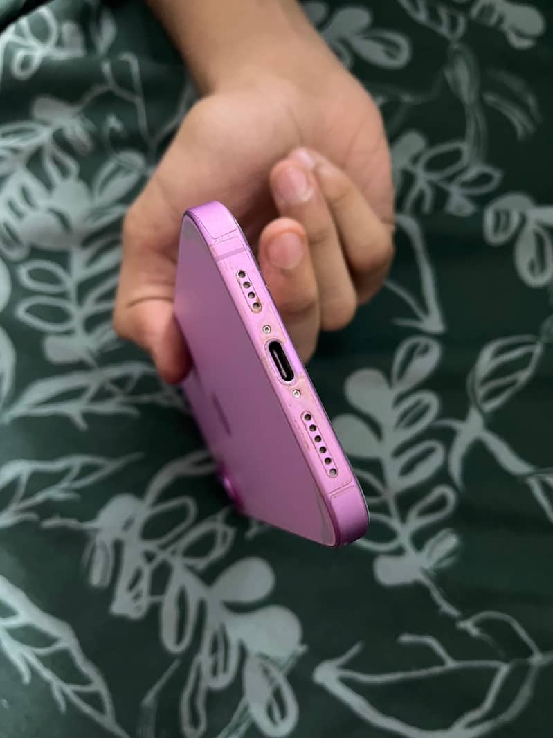 Apple iPhone 16 Plus 3