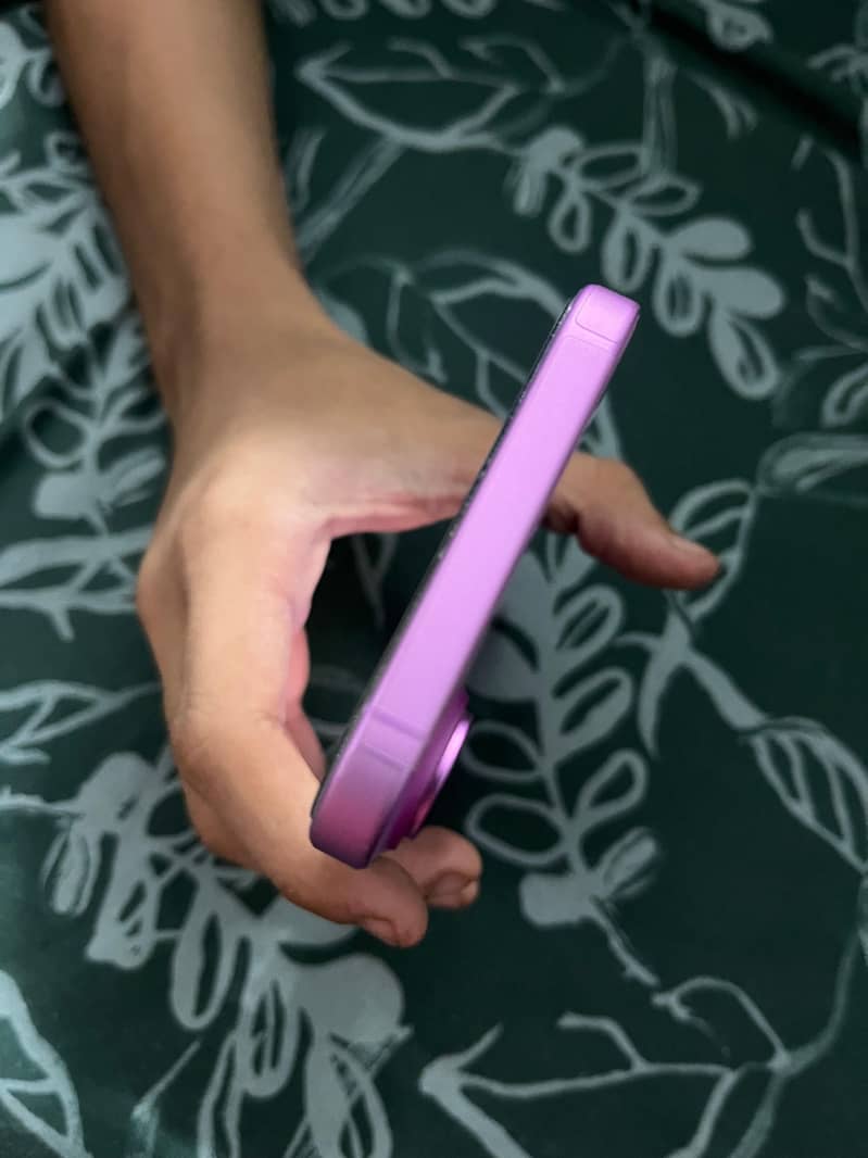 Apple iPhone 16 Plus 5