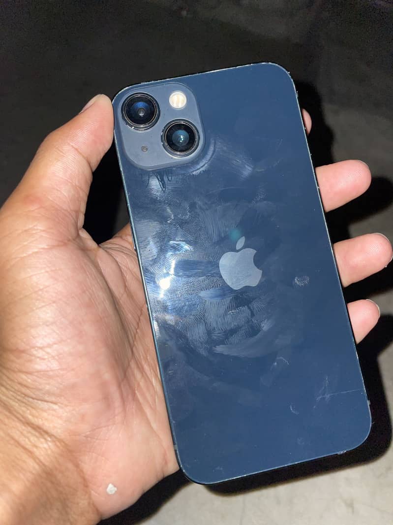 Apple iPhone 13 4