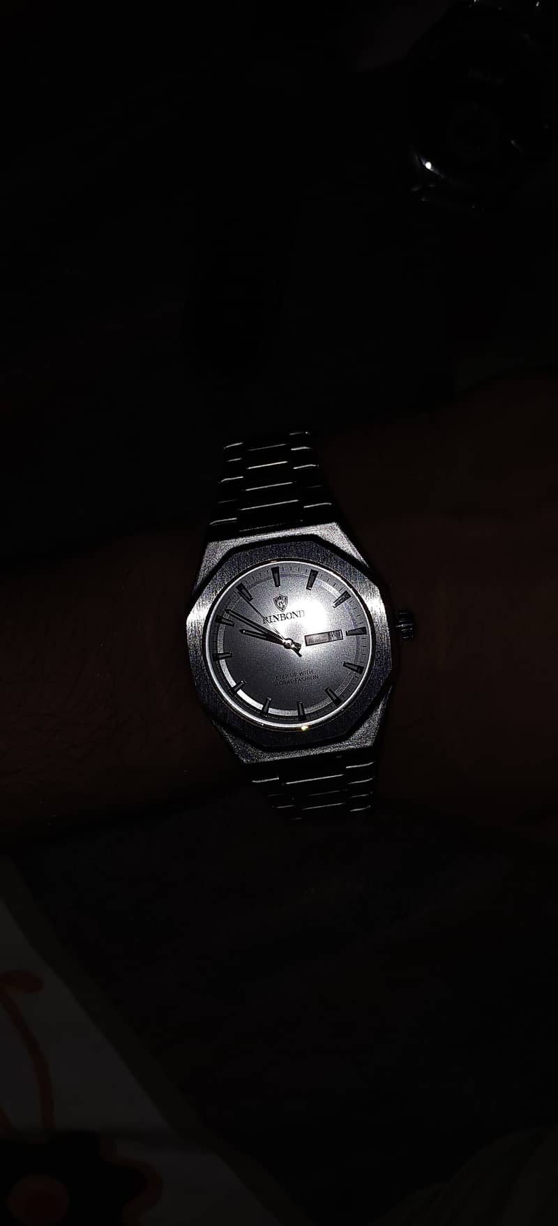 Men watch 2