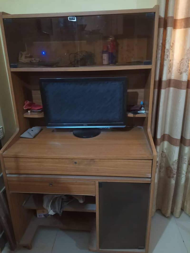 Computer Table 0