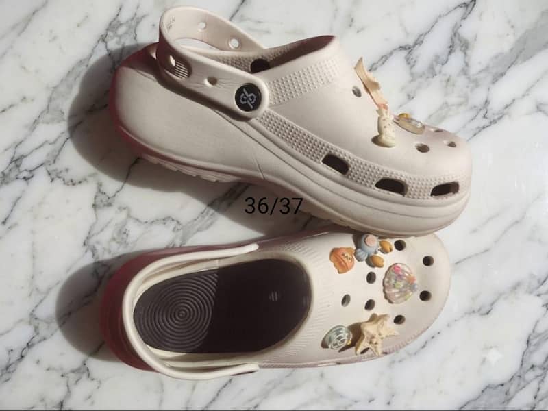 clogs/crocs 2