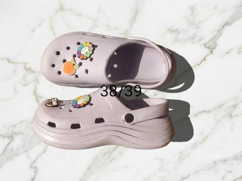 clogs/crocs 5
