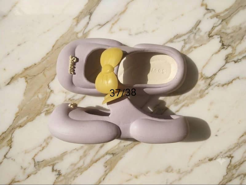 clogs/crocs 6