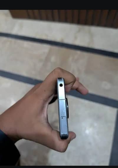 Sharp Aquos R7
