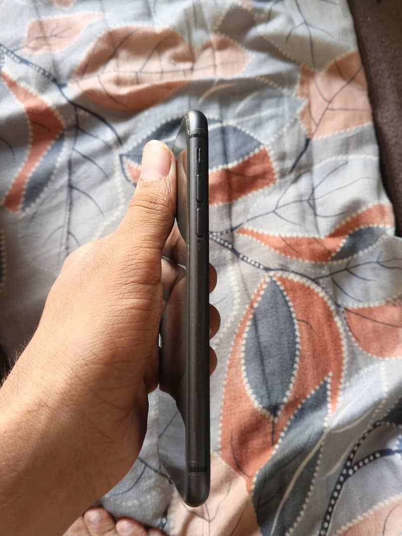 Apple iPhone 11 6