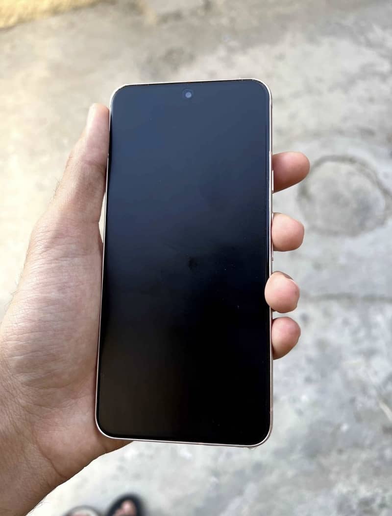 Google Pixel 8 4