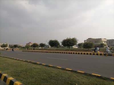 Residential Plot Of 1 Kanal Available In DHA Phase 7 - Block S