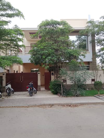 Precinct 1 272sqy fully furnished Ground portion available for rent 03135549217
