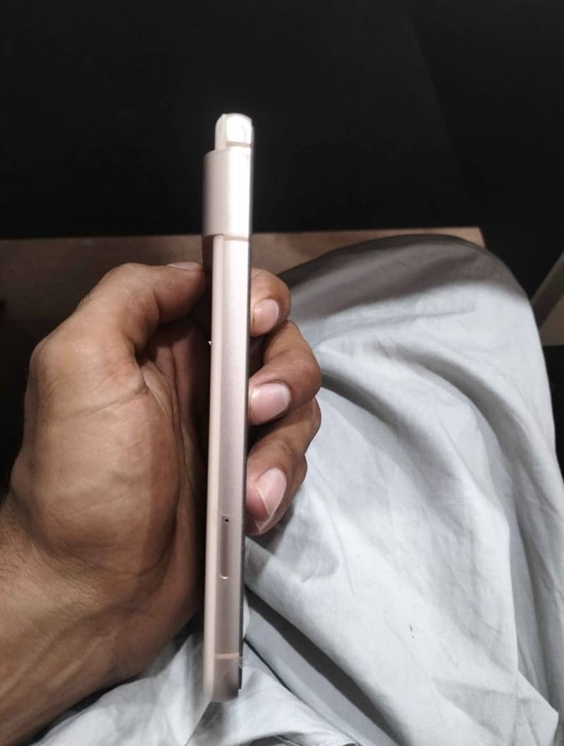 Google Pixel 8 2