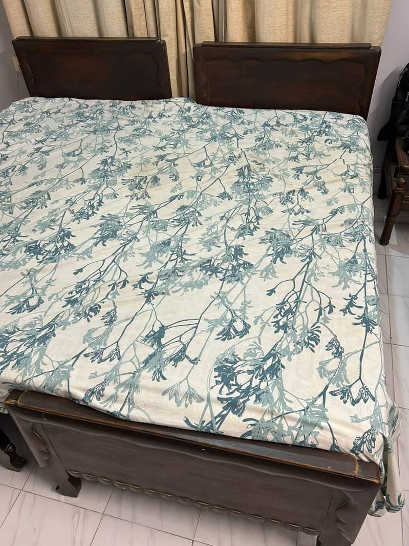 2 single beds 3×6 ft 0