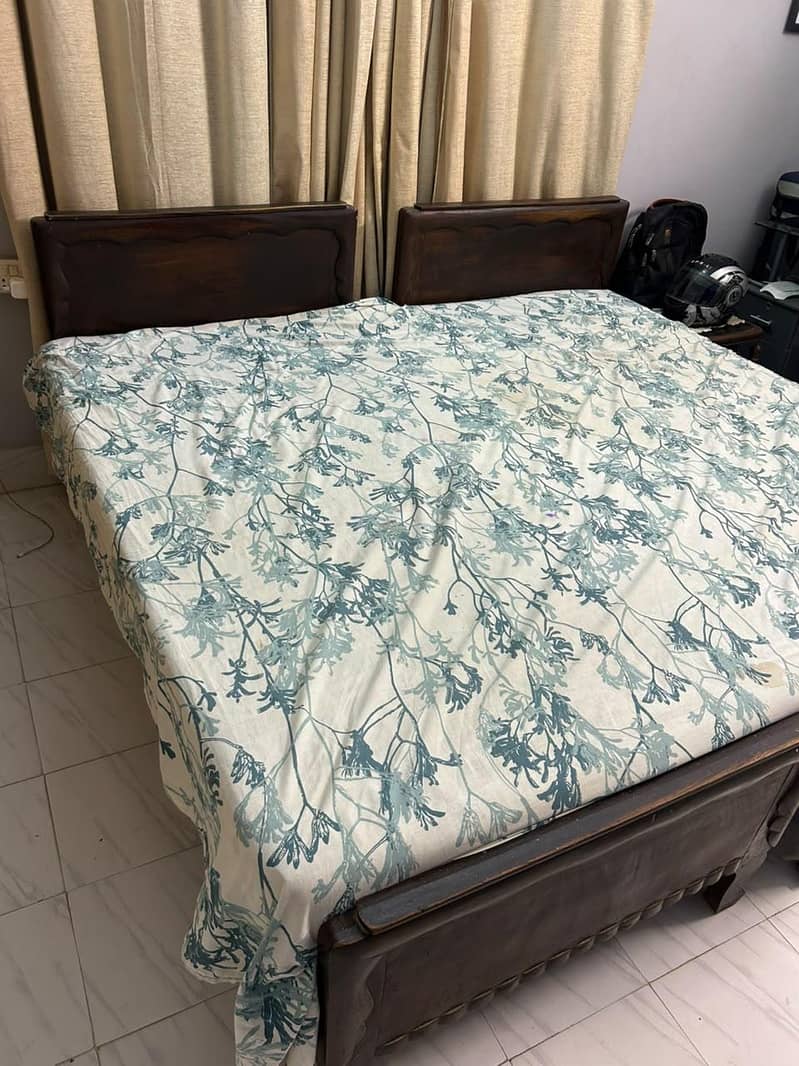 2 single beds 3×6 ft 1