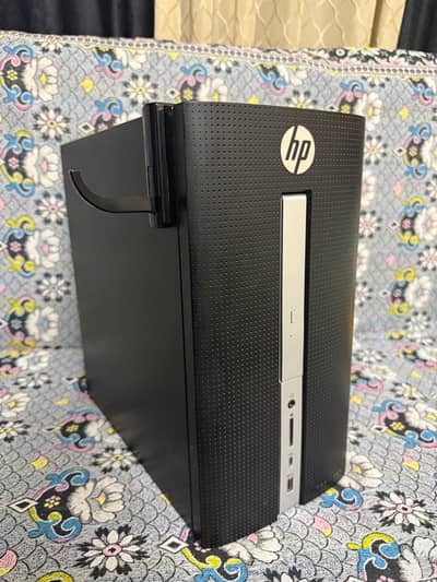 HP Pavilion 570 | Nvidia GPU | 10/10 | Ram Separate | 256SSD 500HDD |
