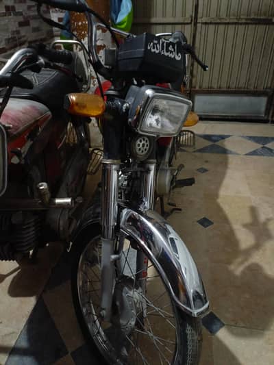 Honda CD 70 2022 Model Acha bike ha saaf ha03329. . . +658. . . . 10. . 8. . .
