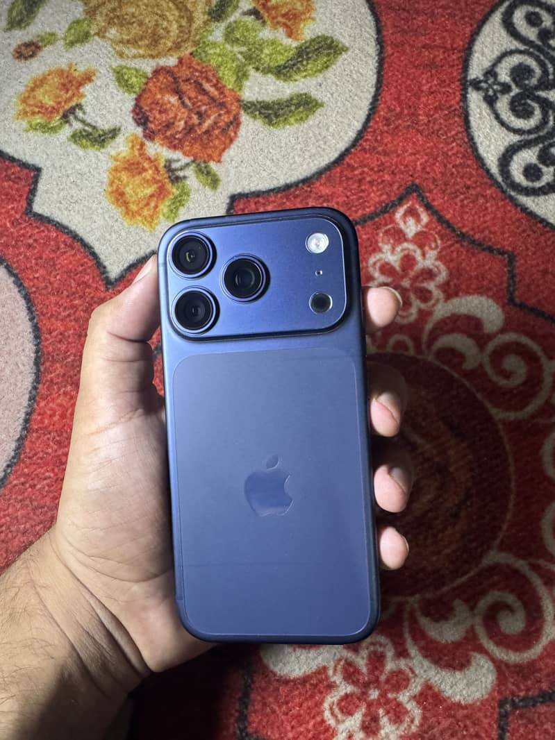 Apple iPhone 17 Pro 8