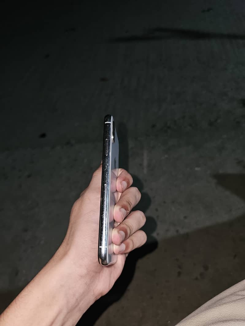 Apple iPhone X 0