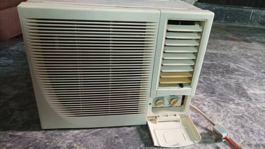 ​Japanese Midea 0.75 Ton Window AC – Direct 220V / Fast Cooling