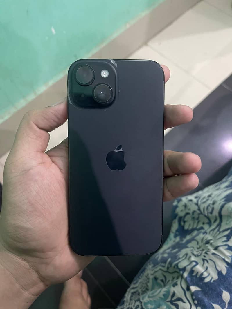 Apple iPhone 15 2