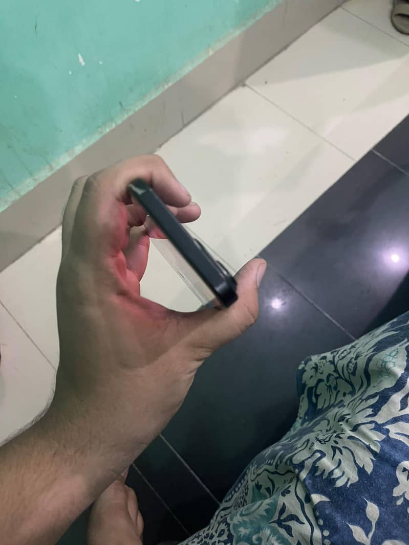 Apple iPhone 15 5