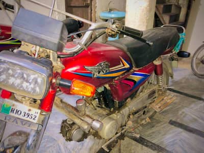 Ravi bike for sale Rawapindi 03405247206 watsup and call