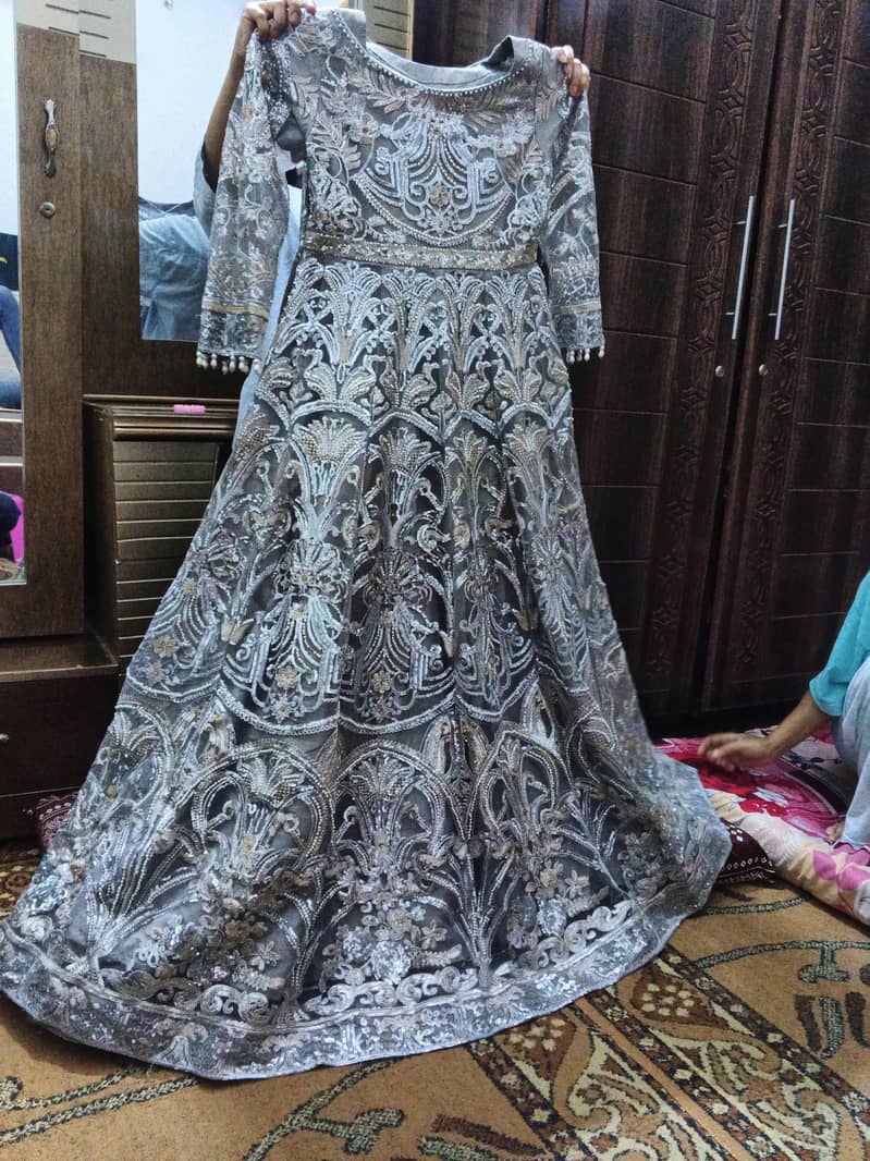 maxi grey silver 0