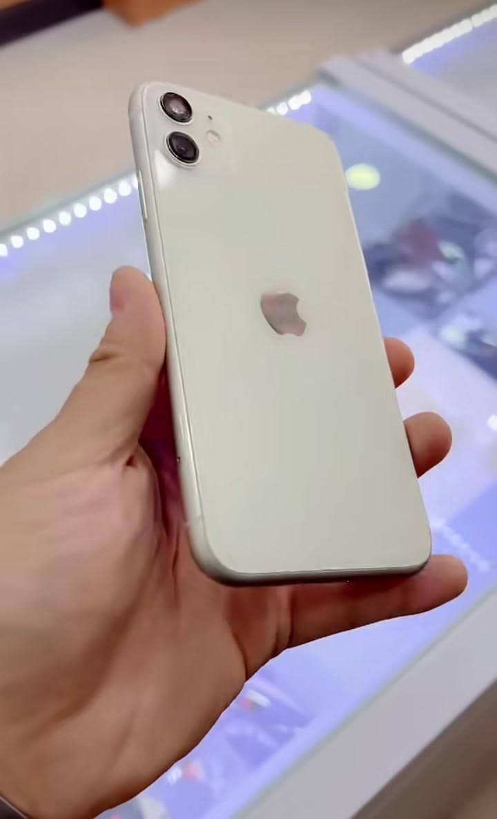 Apple iPhone 11 0