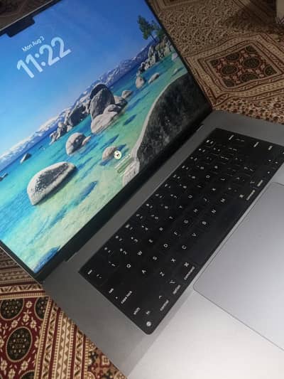 MacBook Pro 16 inch M1 | 16GB RAM | 512GB SSD |  Box & 140W Charger