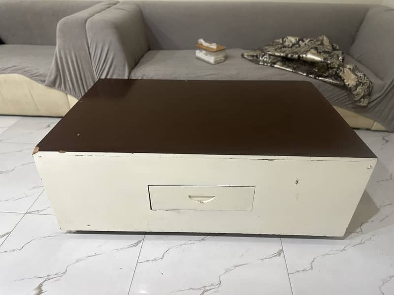7 seater Sofas Set and Table 4
